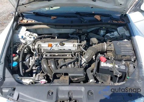 2012 Honda Accord 2.4 Se из США, поврежденный, VIN 1HGCP2F63CA136560